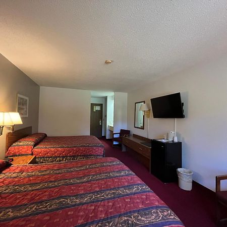 Boulder Bear Motor Lodge Boulder Junction Екстер'єр фото
