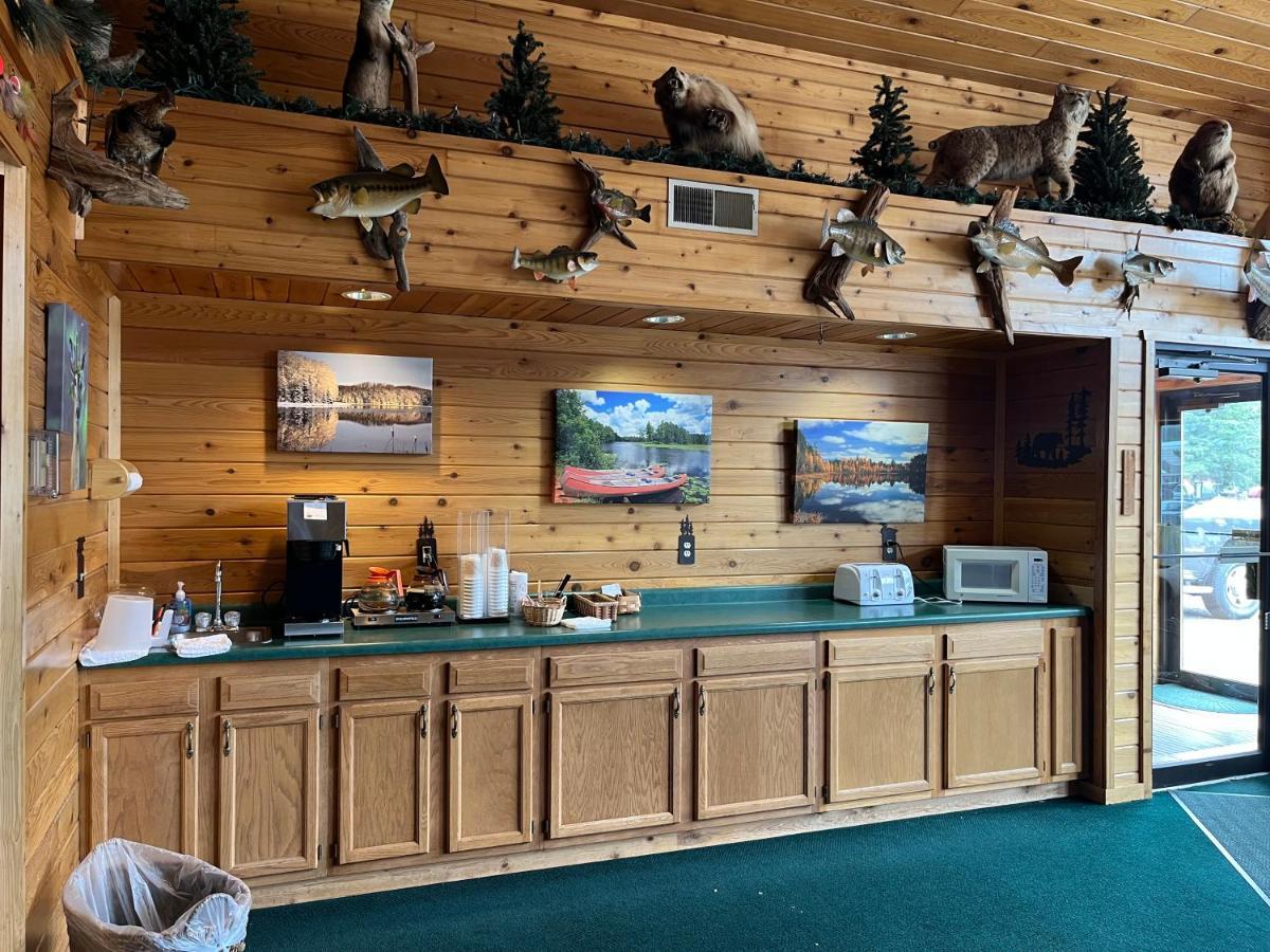 Boulder Bear Motor Lodge Boulder Junction Екстер'єр фото